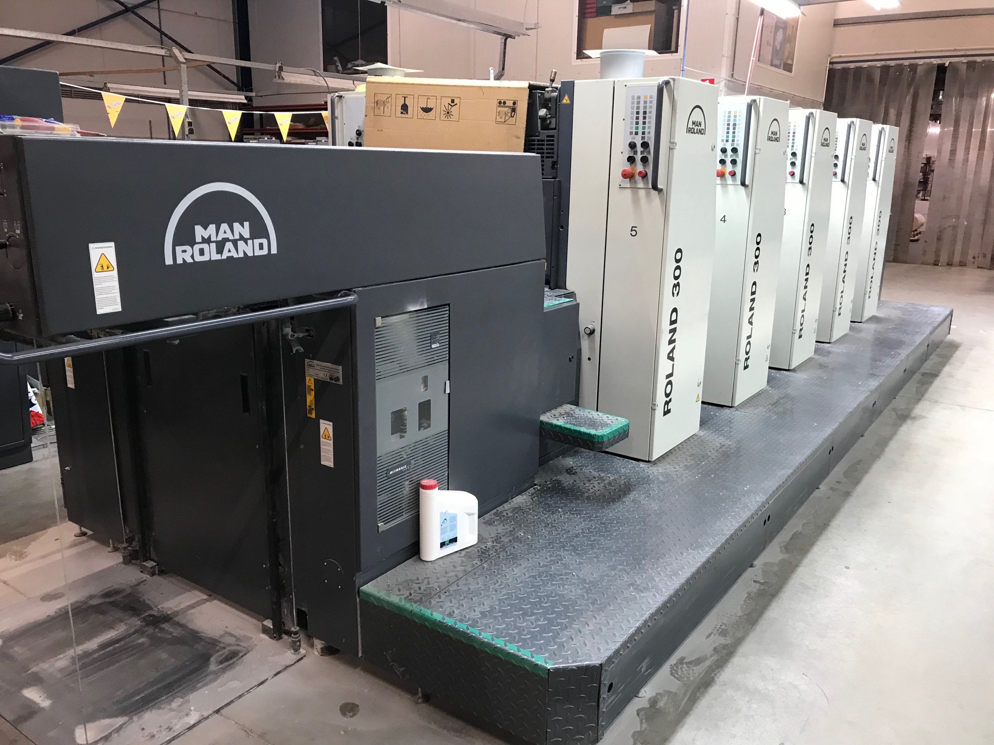 Roland R 305-P – 5 Colour Offset Press